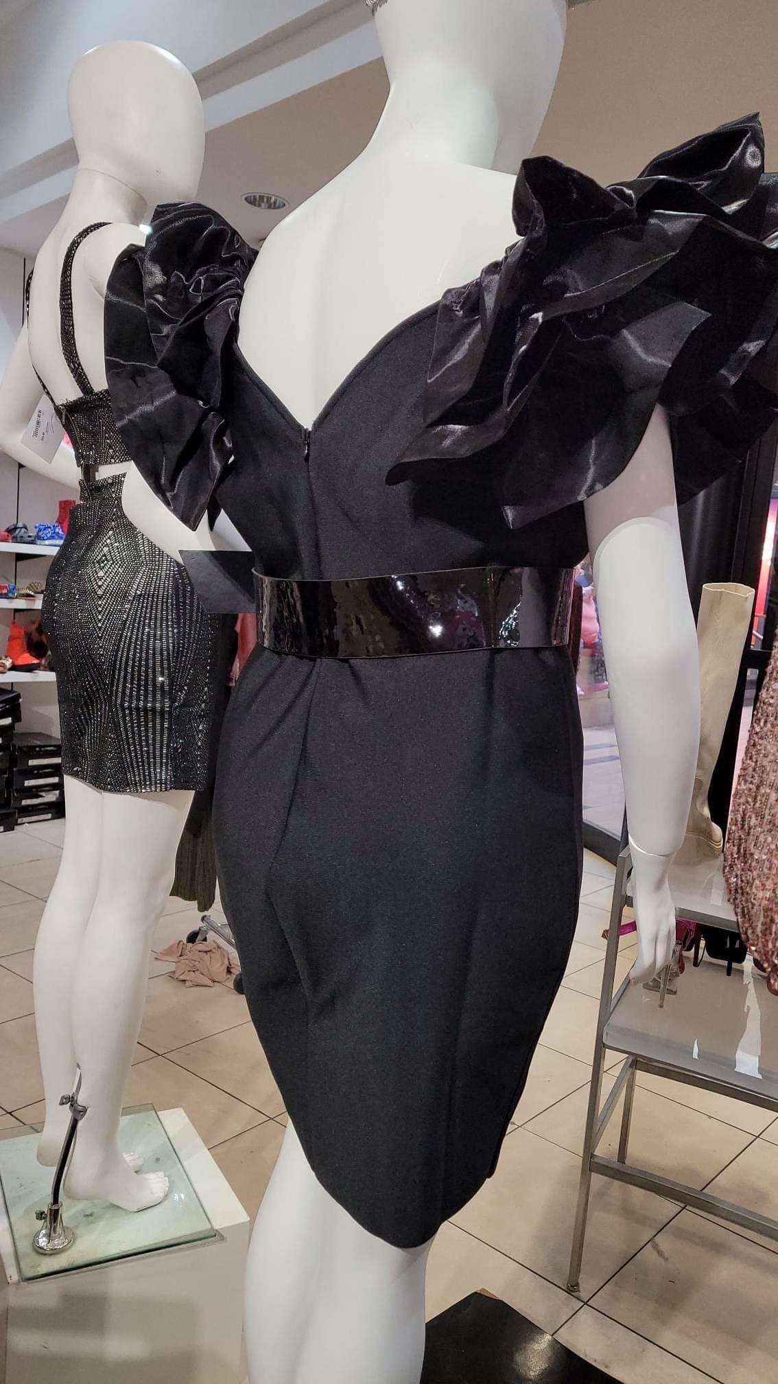 Plus ruffle side